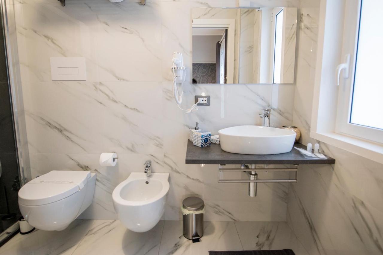 Eolian Port B&B Milazzo Bagian luar foto