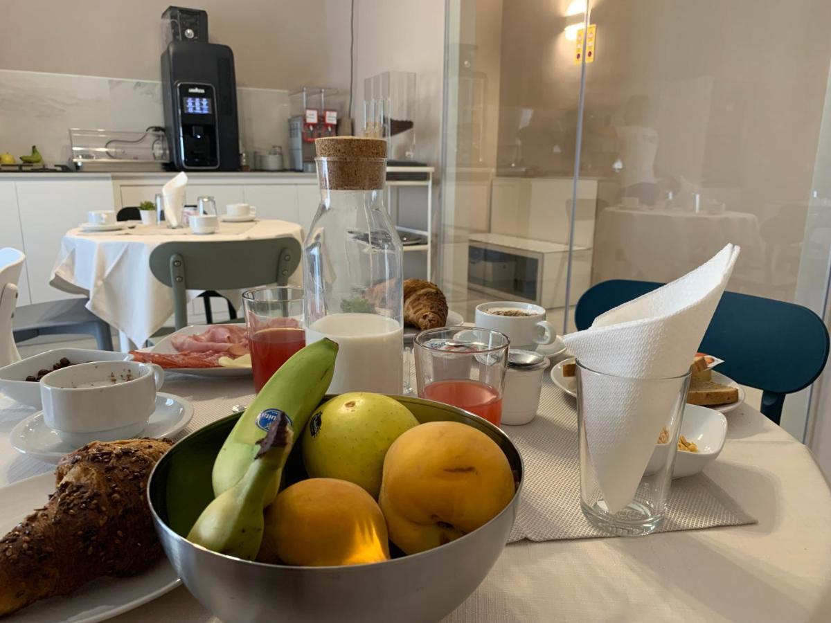 Eolian Port B&B Milazzo Bagian luar foto