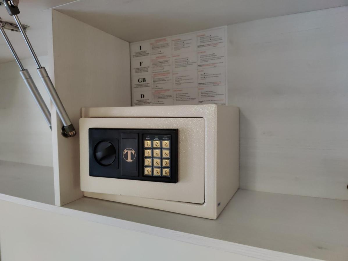 Eolian Port B&B Milazzo Ruang foto